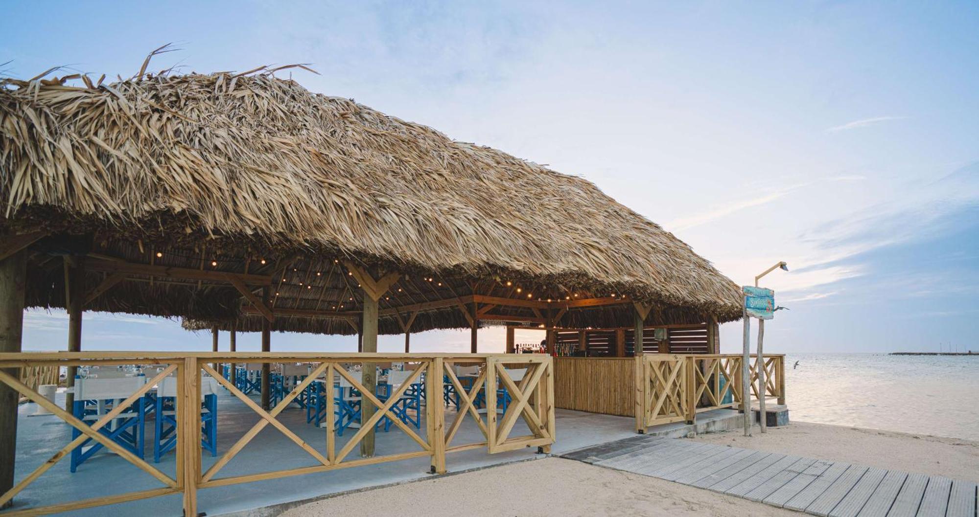 Corendon Mangrove Beach Resort Willemstad Exterior foto